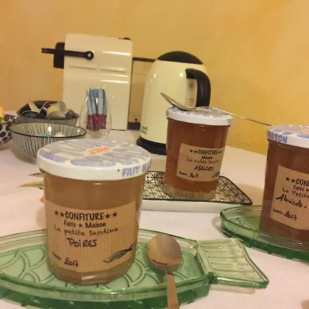 La Petite Sardine 3* Lirac