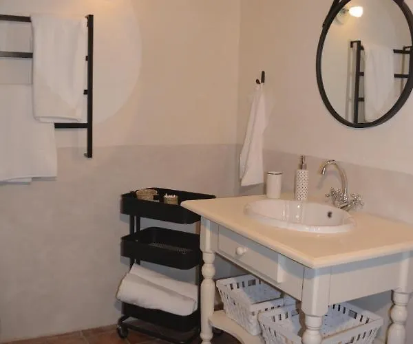 La Petite Sardine 3* Lirac